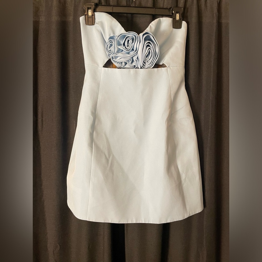 Elegant Baby Blue Dress with Floral Detail - Picture 1 of 6
